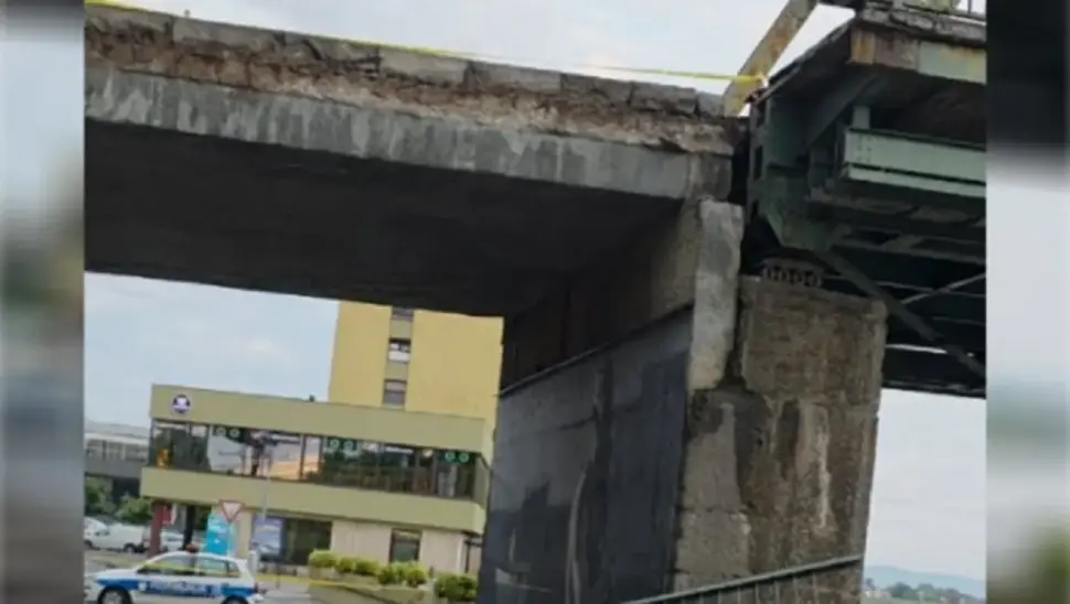 Obrušio se dio Savskog mosta u Gradišci